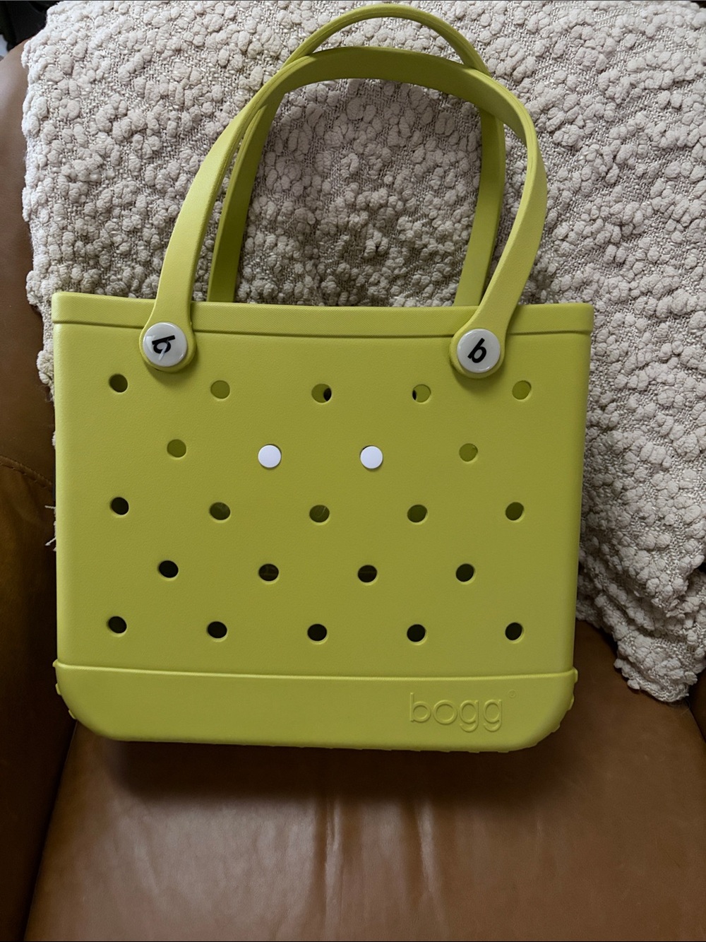 BOGG BAG Baby (med)Lime Green Tote with Button Charms - Picture 2 of 5